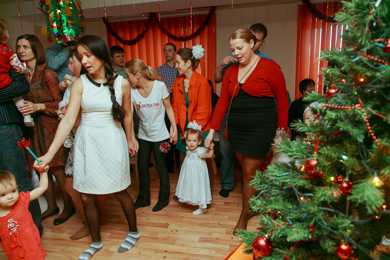 Фотогалерея новогоднего семейного праздника в Эклектик-студио 28 декабря 2013 года